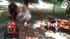 Strážníci našli na hřišti opilou matku. Nadýchala přes 3 promile