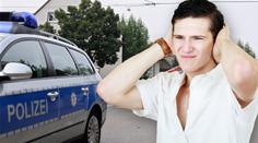 Muže rušil sex v okolí! Zavolal policisty, ti se nestačili divit!