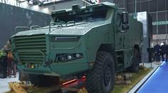 Uveze až šest tun výbavy. V Paříži představili české bojové vozidlo Tadeas 4x4