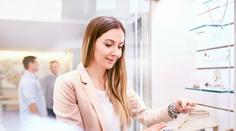 Luxus v pandemii netáhne, firma miliardáře Bakaly žádá o ochranu