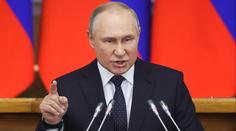 Ruská ekonomika se řítí do záhuby. Putin zavádí podobný systém jako Hitler