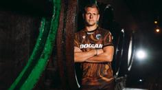 Plzeň ukázala divoký venkovní dres. Odkazuje na pot, průmysl i pivo
