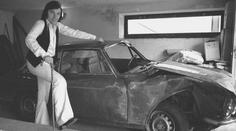 Karel Gott měl rád rychlá i luxusní auta. V prvním se ani pořádně nesvezl