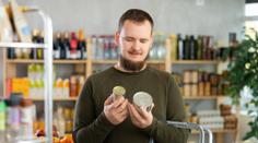 Řetězec stahuje z prodeje dvě balení masa. Vraťte je do konce června, žádá