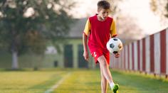 Elitní akademie chce chránit zdraví malých fotbalistů. Zakázala jim hlavičky