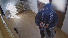 Přestrojeni za hokejové fanoušky měli vykrást směnárnu. Mužům hrozí až 18 let vězení