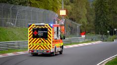 Děsivé scény na Nürburgringu. Jezdec zemřel po vážné nehodě, reagoval i Verstappen
