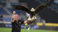 Lazio vyhodilo sokolníka, chlubil se perverzními fotkami penisu