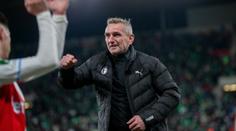 Skvělé gesto kouče Slavie. Kvůli charitě vydražil medaili za triumf v MOL Cupu