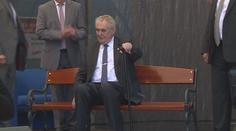 Zeman je zdravý, hlásí Hrad. Přesto zjednodušil další cestu