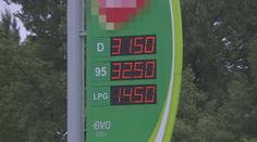 Řidiči si za benzín a naftu připlatí! Ceny podle ekonomů dál porostou