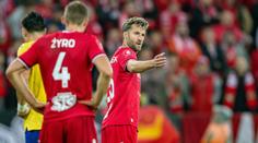 Emotivní loučení českého fotbalisty: Speciální dres, slzy a pivo pro fanoušky