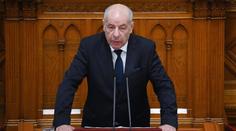 Maďarský prezident podepsal svůj konec. Mluví o útoku na demokracii