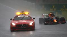Formulové divadlo vejde do dějin, Verstappen má za výhru půlku bodů