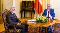 První schůzka prezidentů. Pavel řešil se Zemanem volby i výtky ke kanceláři