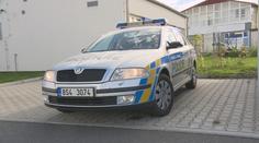 Policie hledá svědky nebezpečné honičky na Lounsku. Řidič hlídce ujížděl 20 kilometrů