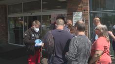 Do firmy ve Frýdku-Místku se dostal koronavirus. Vyrábí ochranné obleky