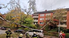 Hasiči měli kvůli počasí tisíce výjezdů. Orkán za sebou nechal spoušť a zraněné