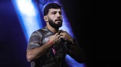 Hvězda UFC dostala distanc za potyčku s fanouškem. Zaplatí i tučnou pokutu
