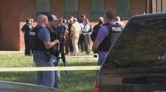 Policisté zastřelili na střední škole v Tennessee studenta, jenž po nich pálil