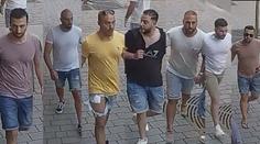 Těžkooděnci místo útočníků zatkli Izraelce. Nikdo nepochybil, tvrdí