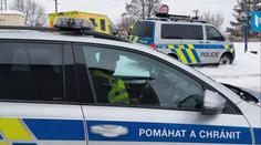 Tragická nehoda v Ostravě. Při srážce auta s vlakem zemřely dvě děti