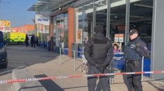 Útok v Hradci Králové: Policie obvinila 16letého mladíka z dvojnásobné vraždy