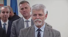 Podání kompetenční žaloby prezidentem nemá v Česku obdoby. Vláda krok nechápe