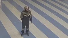 Ve vlaku měl přepadnout muže a utéct. Policie po něm pátrá