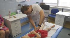 Brněnští lékaři vrátili Toničce (3) radost do života. Provedli speciální zákrok
