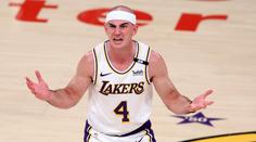 Opora Lakers byla zadržena policií. Při letištní kontrole u ní našli drogy