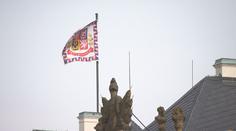 Povolební vyjednávání komplikuje Zeman v nemocnici. Babiše nepověřil