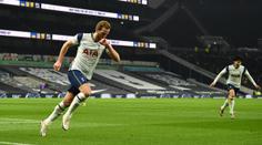 Útočné duo Tottenhamu opět řádilo, Arsenal v lize nadále strádá