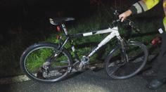 Šel se proběhnout, našel mrtvého cyklistu. Policie neví, proč zemřel
