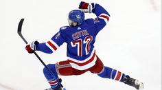 Čechům se v přípravě NHL daří. Jeník byl u čtyř gólů, Chytil řídil výhru nad Bruins