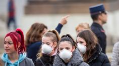Itálie potvrdila už 17 obětí, Slováci budou kontrolovat auta z Rakouska