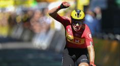 Na Tour slaví po těsném finiši Abrahamsen. Pogačar upadl, peloton na něj sportovně počkal