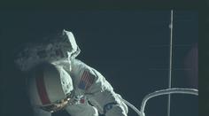 NASA odtajnila unikátní snímky z Měsíce: 8400 fotek z misí Apollo