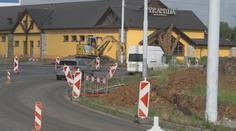 V Plzni hrozí dopravní peklo. Začíná tam oprava vytíženého kruhového objezdu