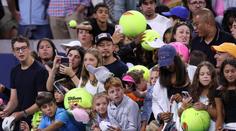 Ostuda na US Open. Muž okradl malého fanouška, prý šlo o polského milionáře