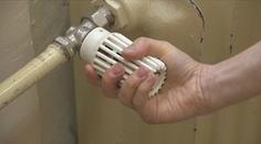Češi se bojí dražších energií. Vypnout topení není dobrý nápad, radí sociolog