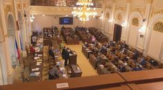 Poslanci zpřísnili podmínky pro uprchlíky. Dotkne se to i zdravotního pojištění
