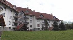 Nájemníci v Harrachově vyhráli. Dluhy za nájemné platit nebudou