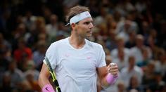 Suverénní Nadal má 15. výhru v řadě! Djokovič se na postup nadřel