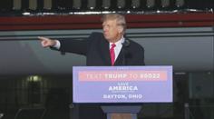 V úterý mě zatknou, tvrdí Trump. Vyzval Američany k protestům