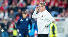 Strach o trenéra rakouské repre. Zůstává v nemocnici, půjde na další operaci