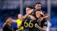 Drama v derby o LA! Červená pro Galaxy, sporný gól a vítězství favorita