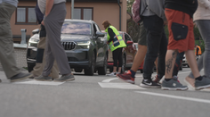 Obyvatelé Martinic zablokovali hlavní silnici. Upozorňují na hustý provoz v obci