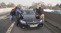 Policie rozbila drogový gang. Na pervitinu vydělal 20 milionů!