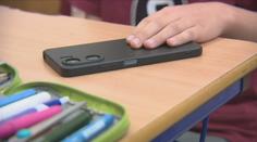 Děti stále častěji řeší psychické problémy s AI. Má ale své limity, varují odborníci